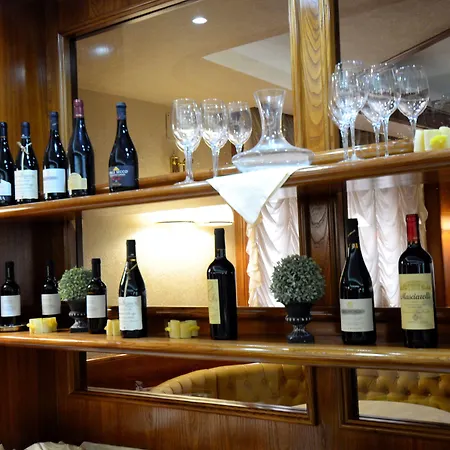 Grand Delle Rocche روكّا دي ميتْسو