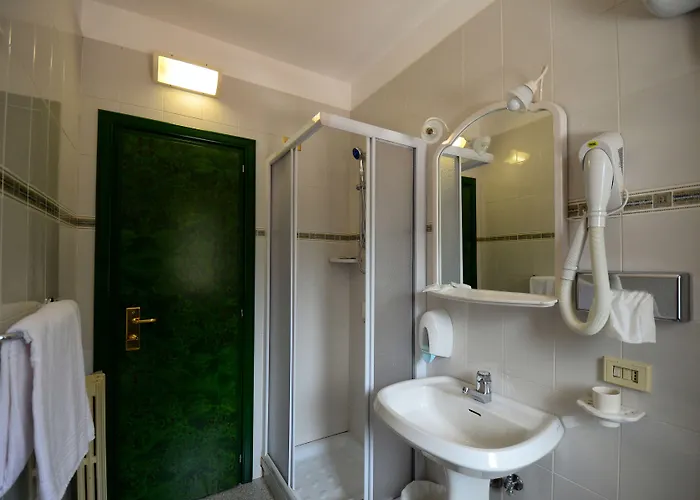 Grand Delle Rocche Отель Рокка-ди-Меццо