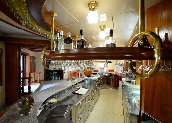 Grand Delle Rocche 4* Рокка-ди-Меццо