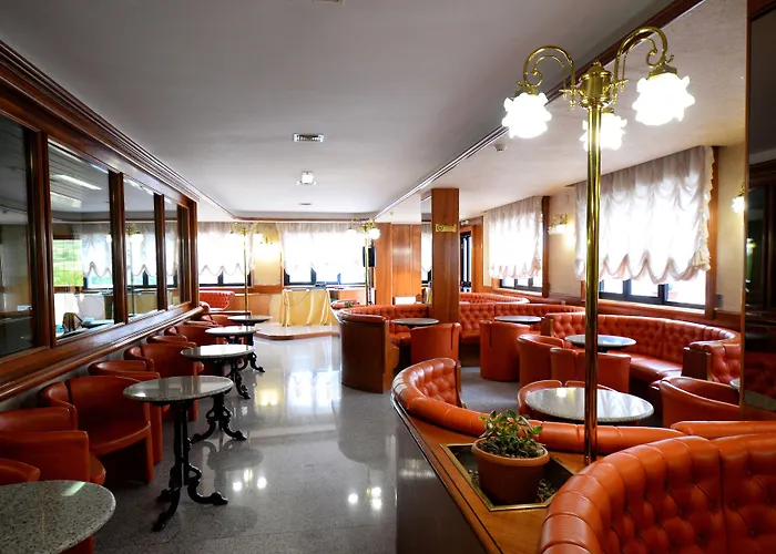 Grand Delle Rocche Отель